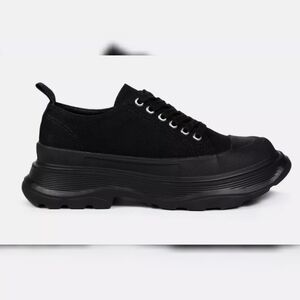 Black Chunky Sneaker